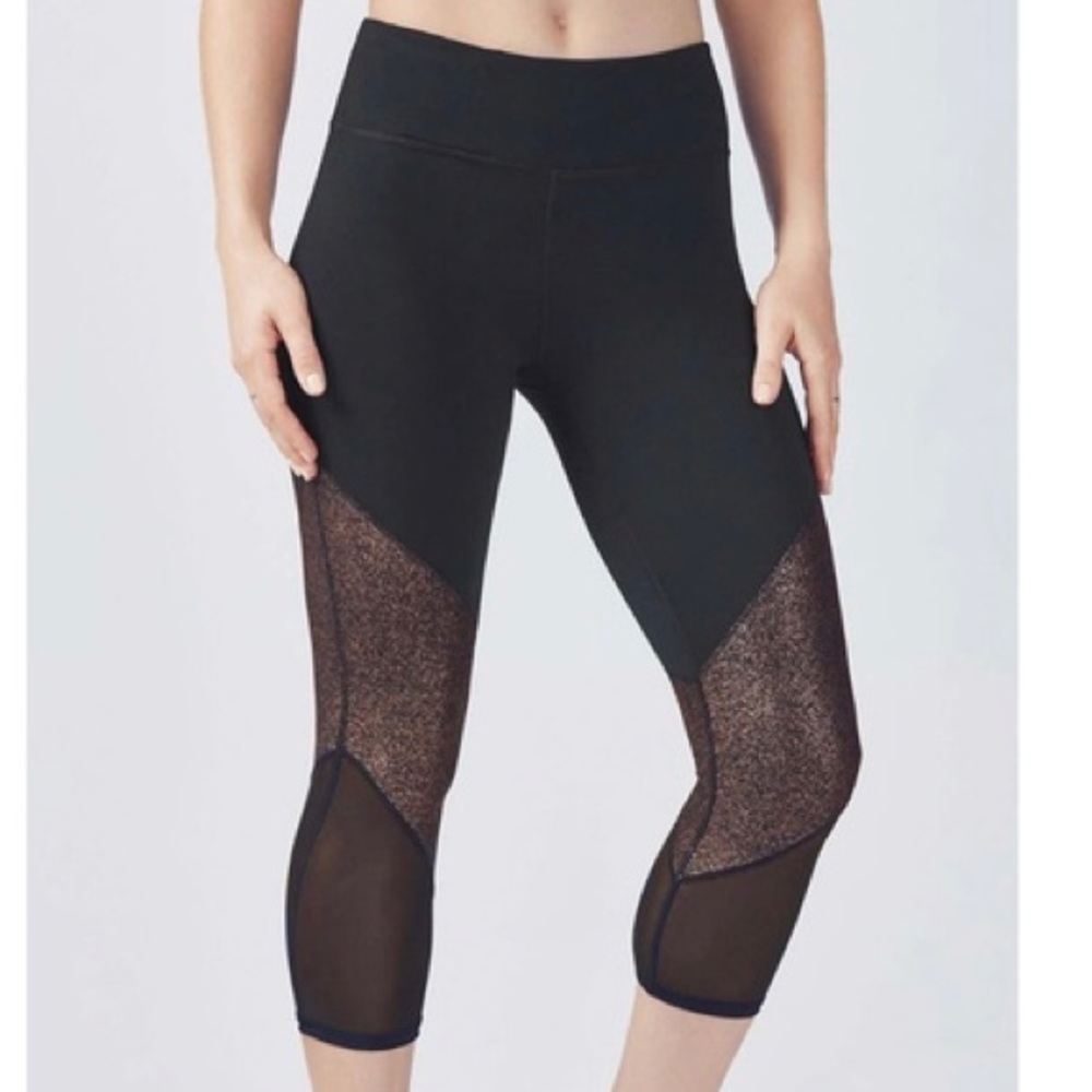 Fabletics Mid Rise Mesh Powerhold Brogan Capri II - Picture 10 of 10